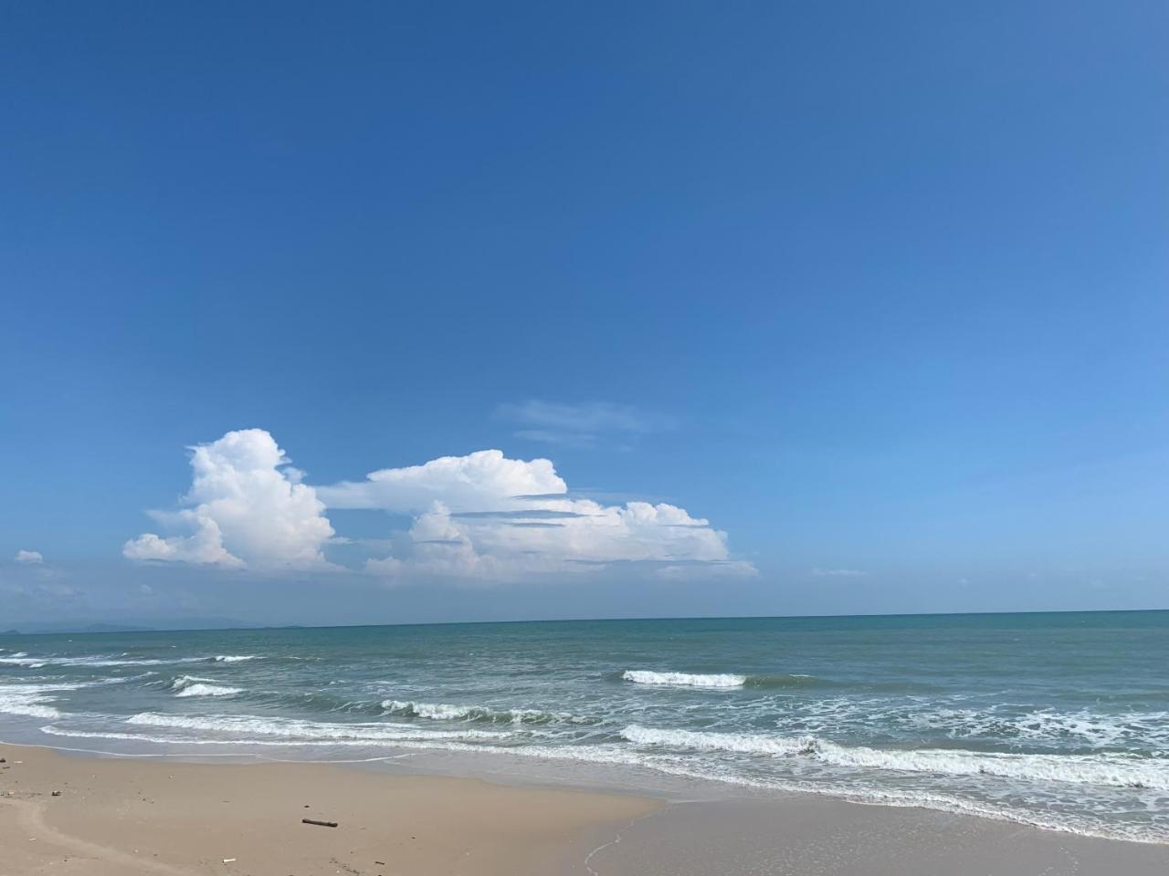 Wis Beach Khanom Exterior foto